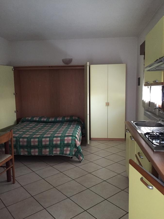 Casa Regina Apartment เดเซนซาโนเดลการ์ดา ภายนอก รูปภาพ